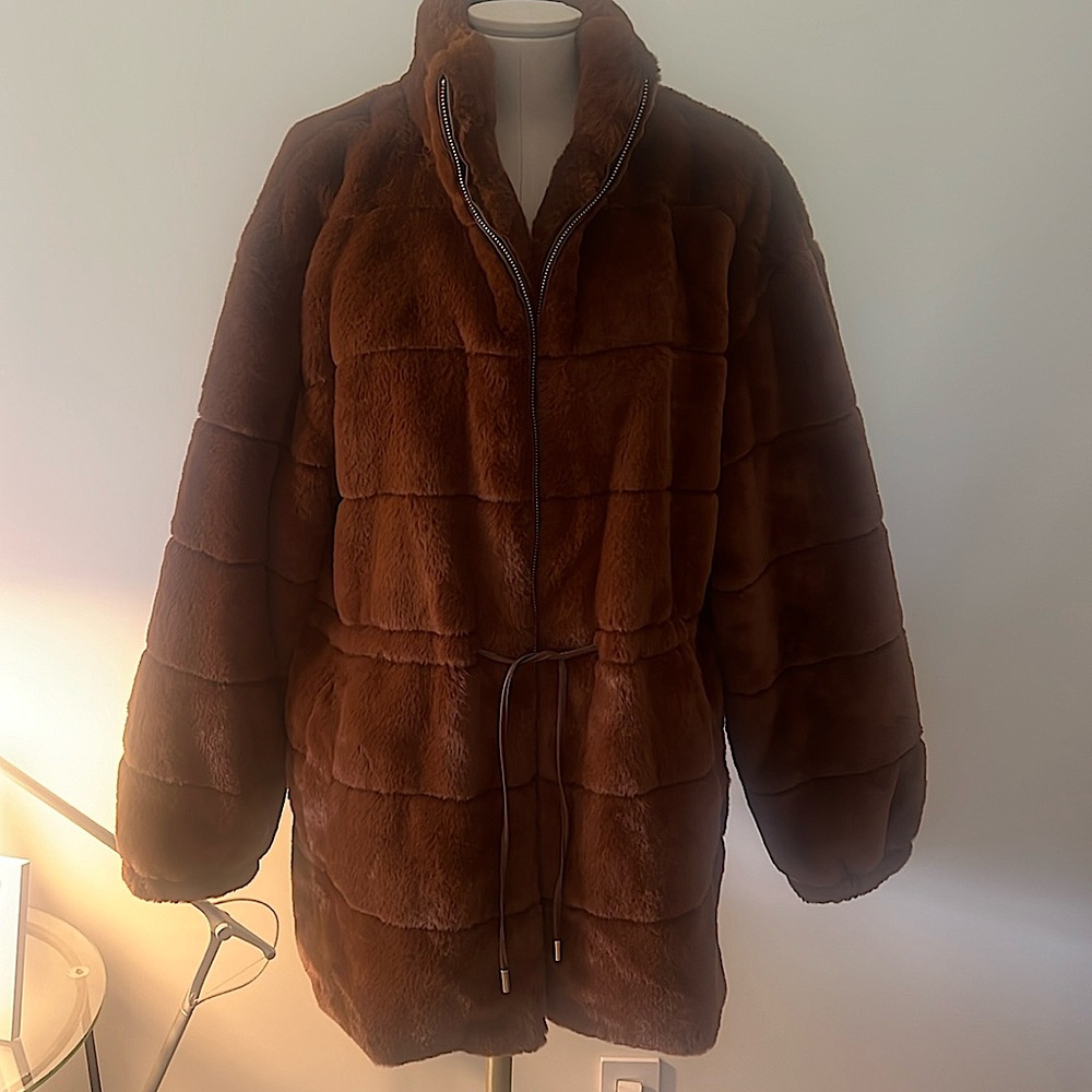 NWT ELIE TAHARI Faux Fur Jacket With Cinched Waist 1160mn